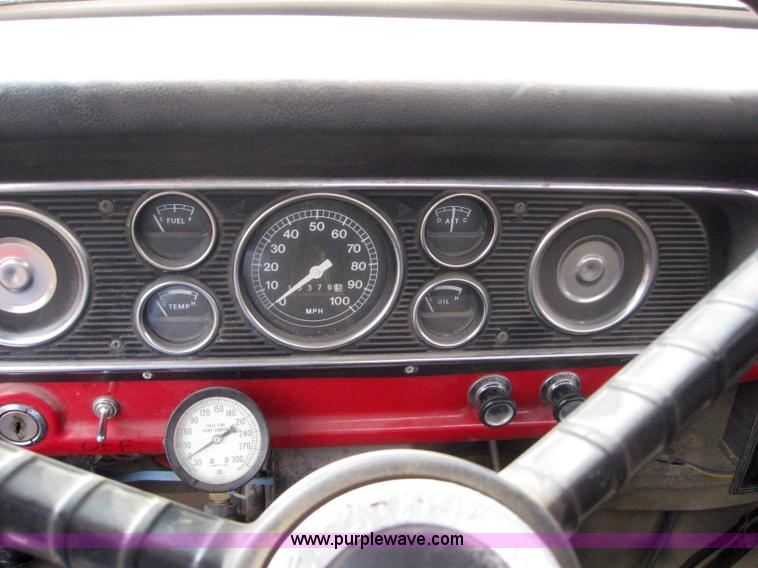 image for item 3081 1975 Ford F600 fire truck