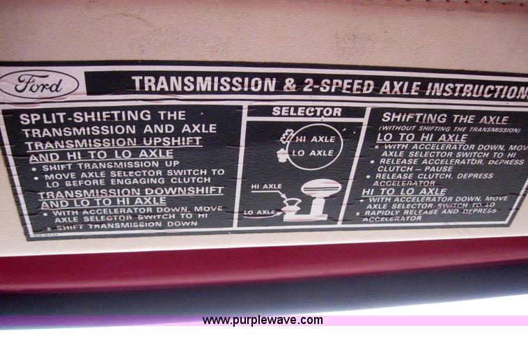 image for item 3081 1975 Ford F600 fire truck