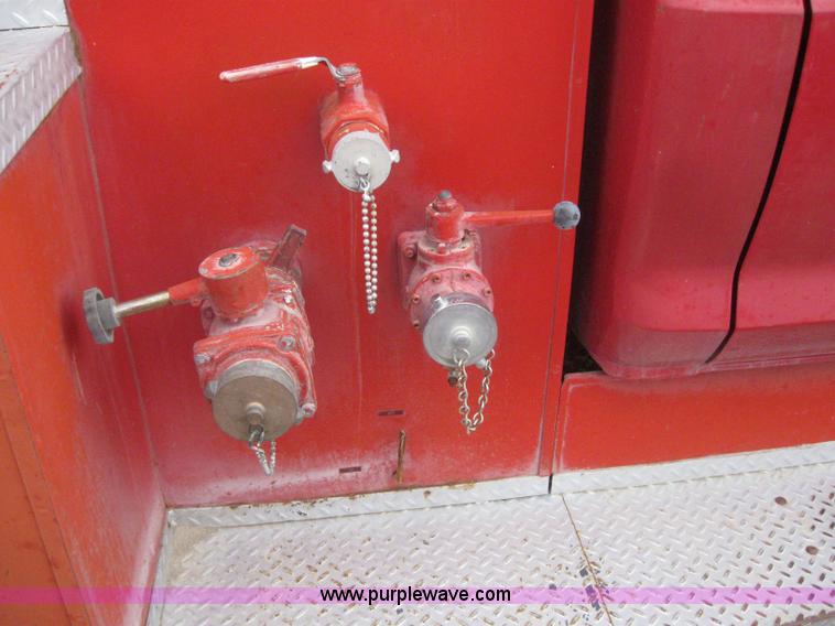 image for item 3081 1975 Ford F600 fire truck