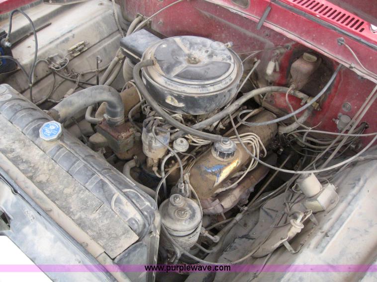 image for item 3081 1975 Ford F600 fire truck