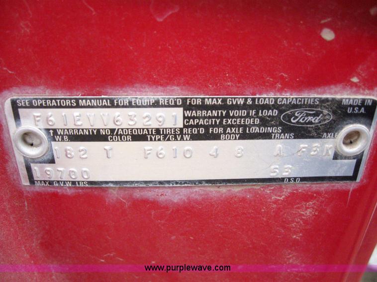 image for item 3081 1975 Ford F600 fire truck