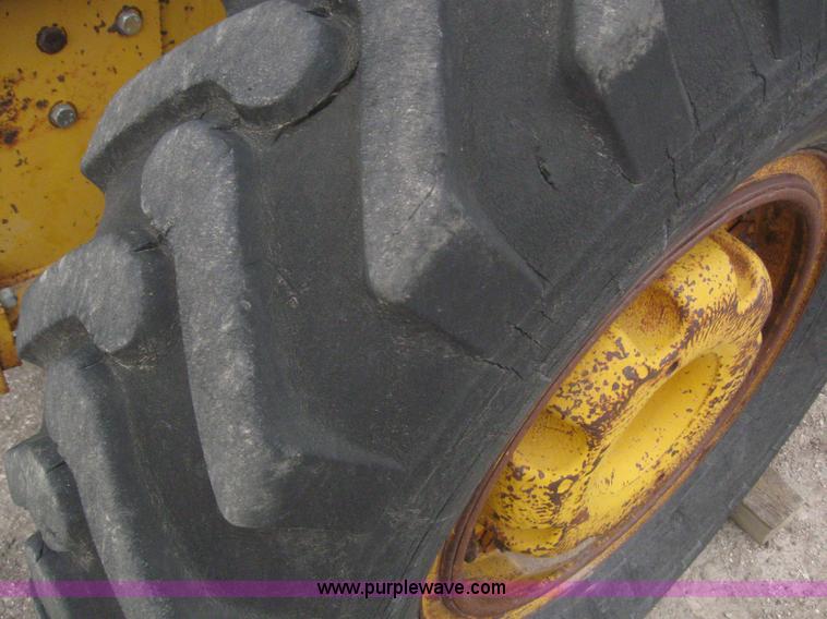 image for item 3083 1967 Caterpillar 120 motor grader with boomer elevator