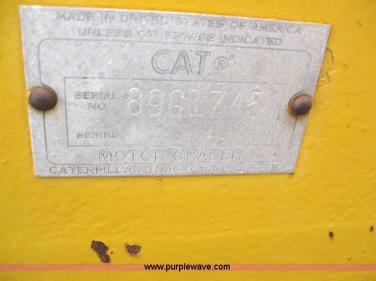 image for item 3083 1967 Caterpillar 120 motor grader with boomer elevator