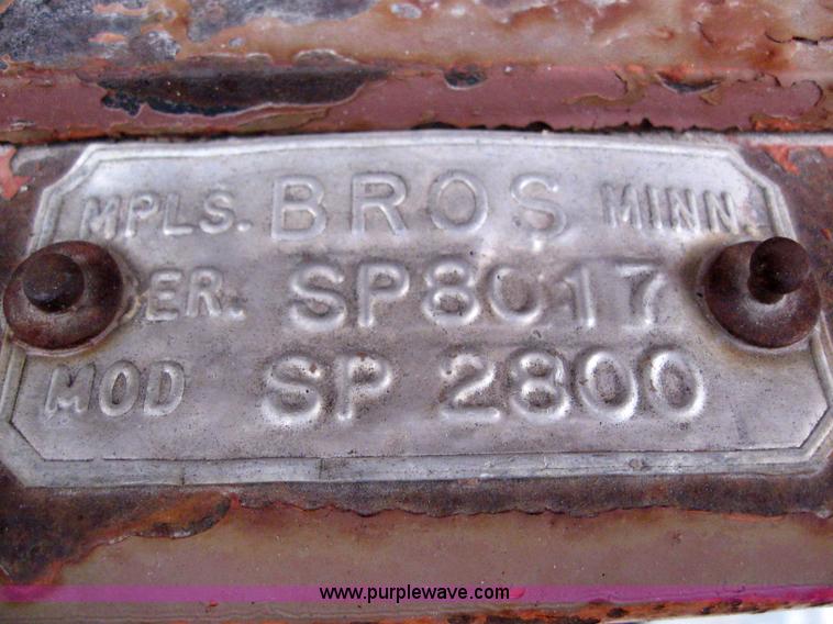 image for item 3084 1982 Bros SP-2800 roller packer