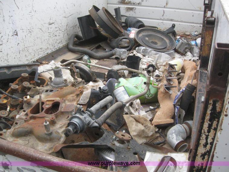 image for item 3090 1989 Chevrolet K3500 pickup truck