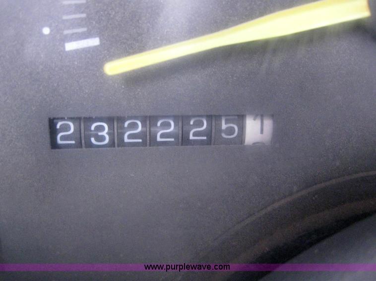 image for item 3091 1992 Chevrolet C3500 pickup truck