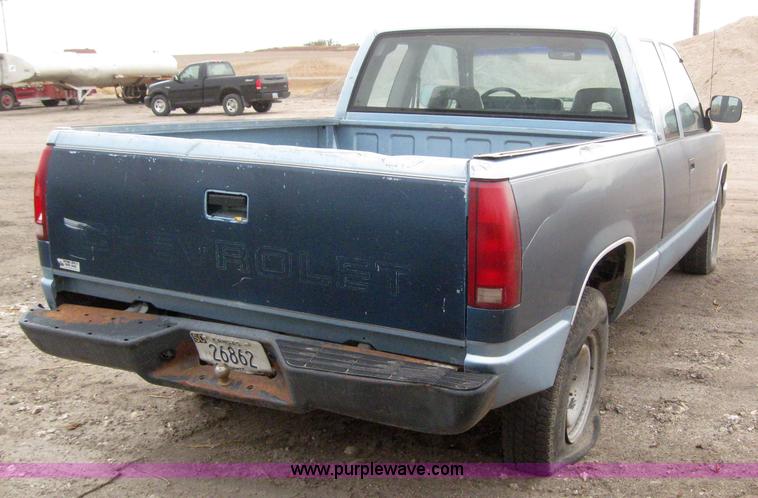 image for item 3092 1992 Chevrolet C2500 pickup truck