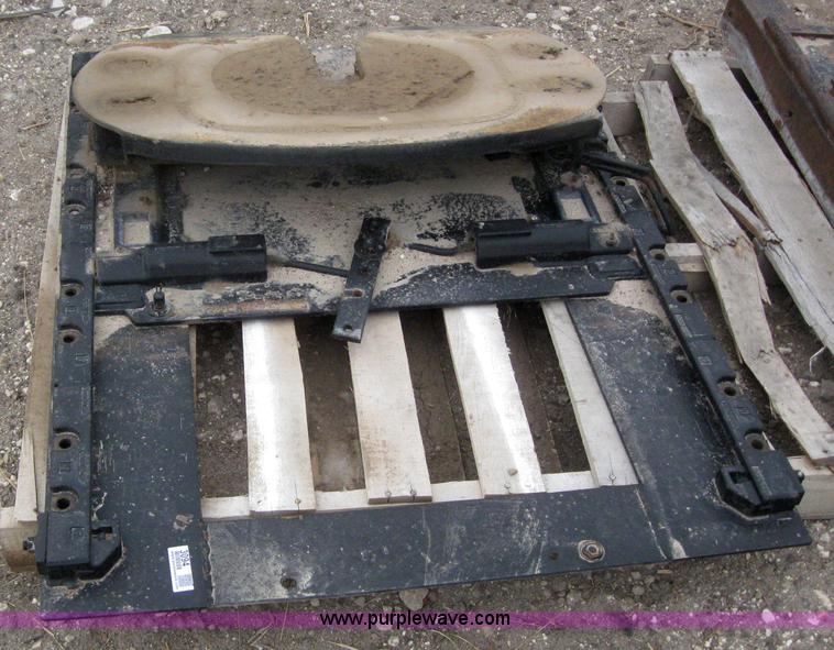 image for item 3094 (2) fifth wheel plates