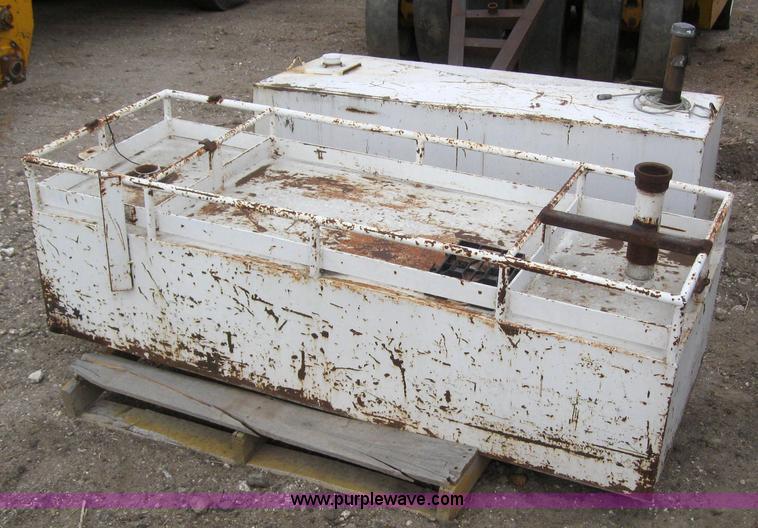 image for item 3097 (2) fuel tanks