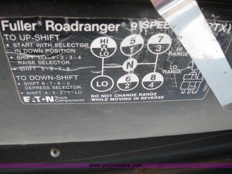 image for item 3098 1985 Mack R6869T semi truck