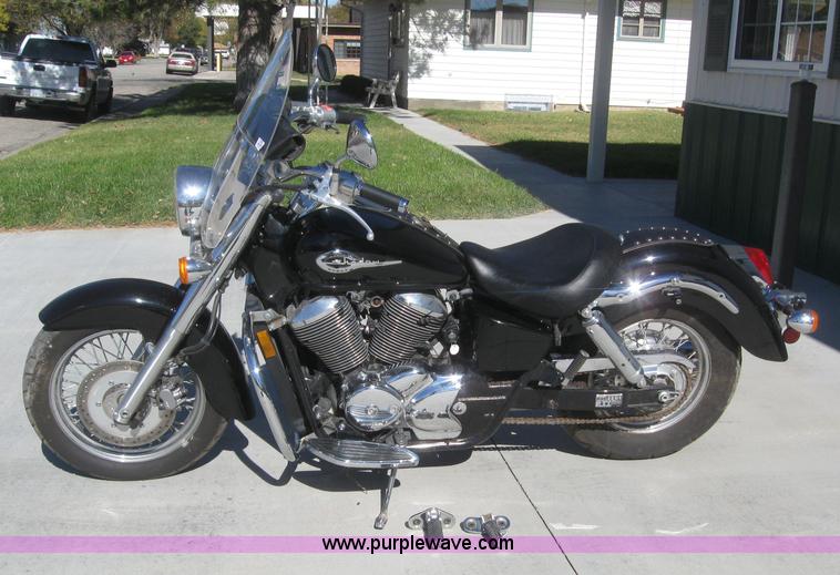 image for item 3100 2002 Honda Shadow American Classic Edition motorcycle