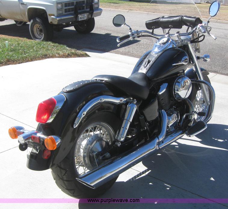 image for item 3100 2002 Honda Shadow American Classic Edition motorcycle