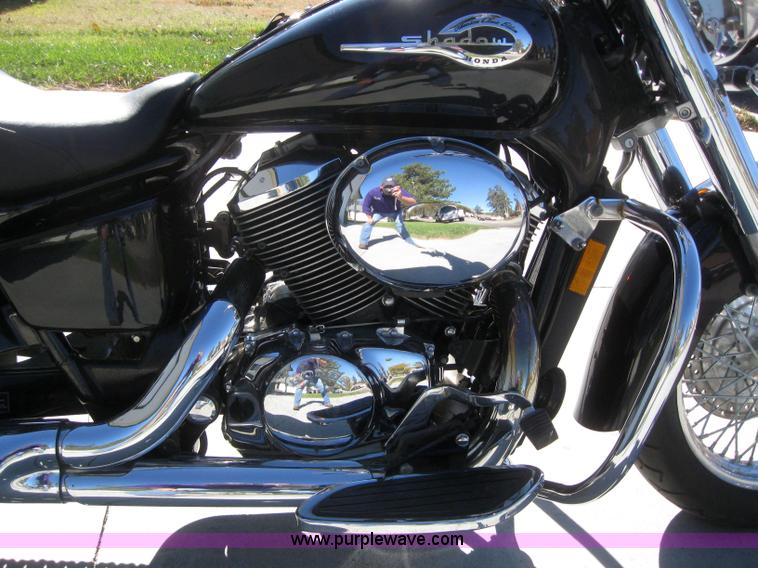 image for item 3100 2002 Honda Shadow American Classic Edition motorcycle