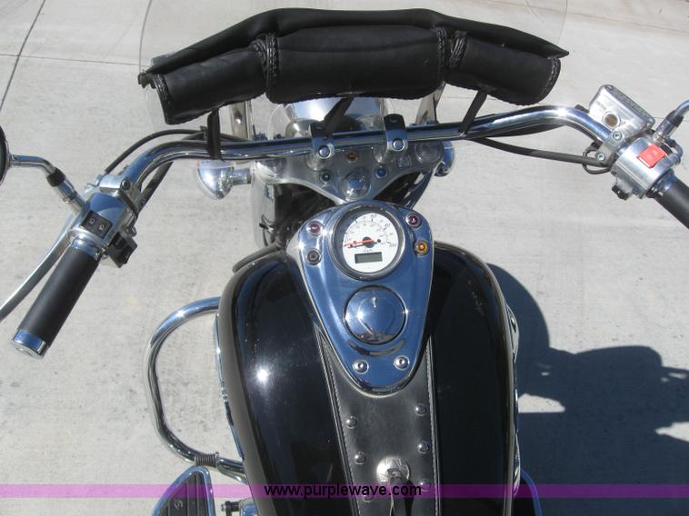 image for item 3100 2002 Honda Shadow American Classic Edition motorcycle