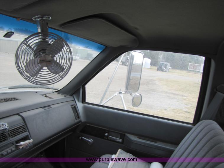 image for item 3468 1994 GMC 6000 Topkick truck with 14' flatbed