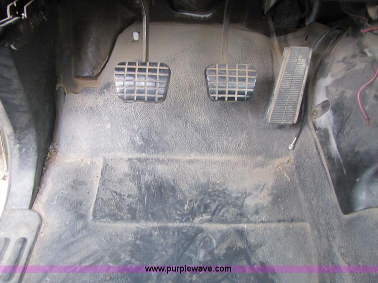 image for item 3468 1994 GMC 6000 Topkick truck with 14' flatbed