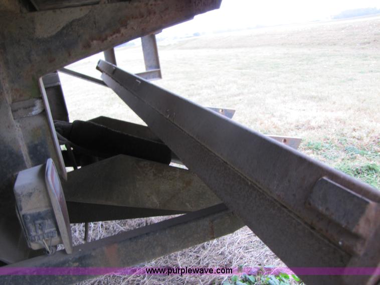 image for item 3468 1994 GMC 6000 Topkick truck with 14' flatbed