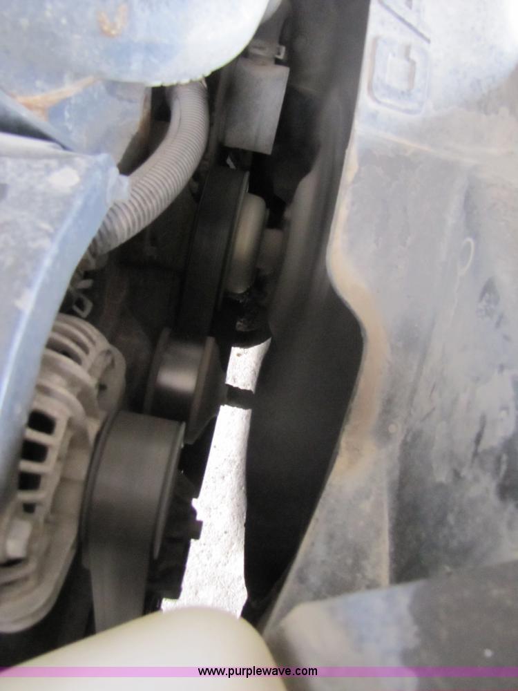 image for item 3469 2001 Dodge Ram 3500 flatbed truck