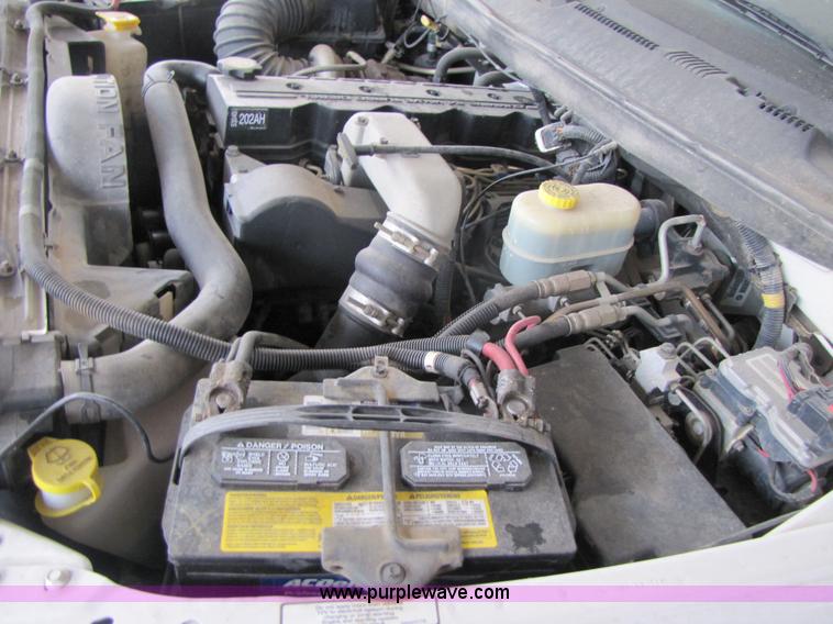 image for item 3469 2001 Dodge Ram 3500 flatbed truck