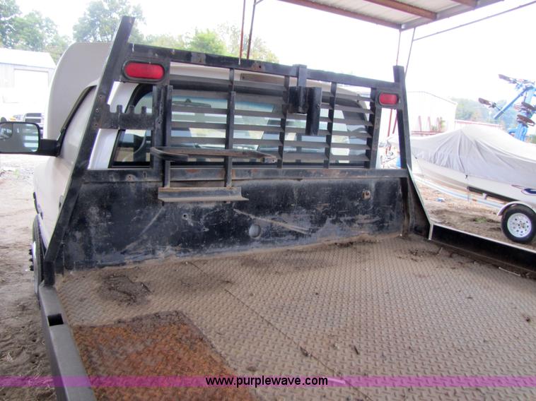 image for item 3469 2001 Dodge Ram 3500 flatbed truck