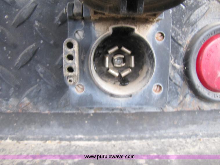 image for item 3469 2001 Dodge Ram 3500 flatbed truck