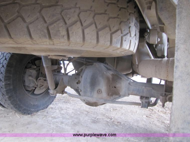 image for item 3469 2001 Dodge Ram 3500 flatbed truck