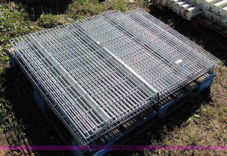 image for item 3488 Grid racking