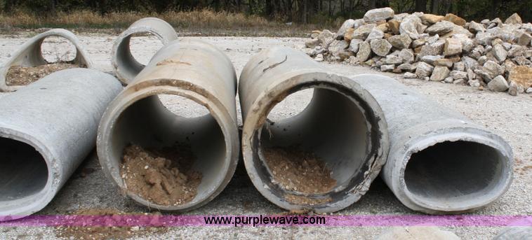 image for item 5105 Concrete tubes
