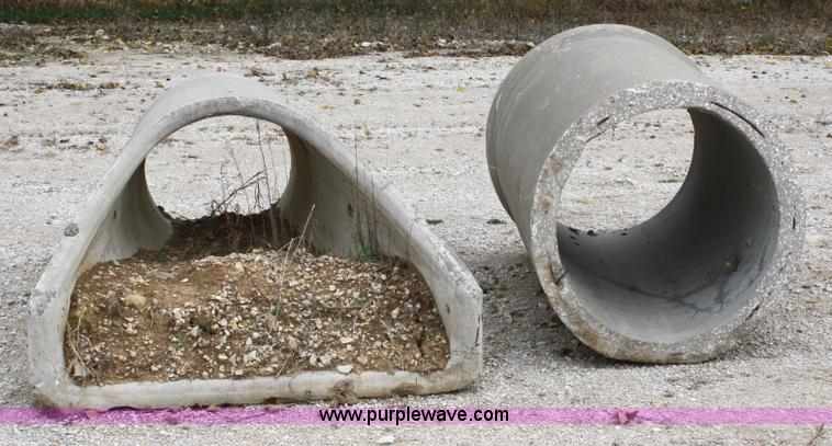 image for item 5105 Concrete tubes