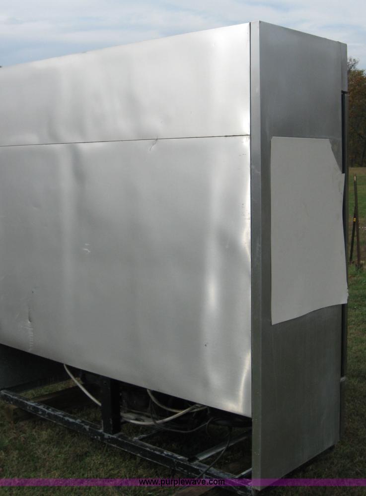 image for item 5275 Commercial indoor refrigerator