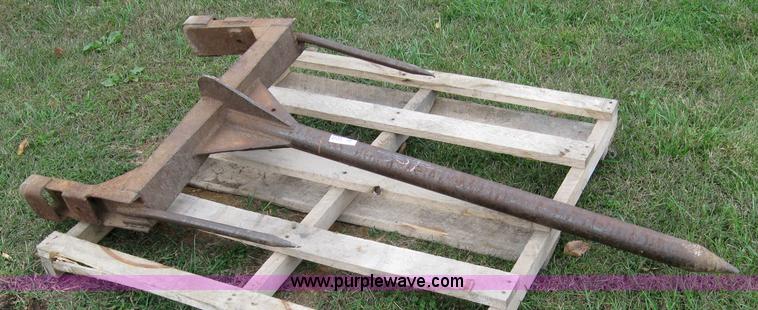 image for item 5290 60" round bale fork