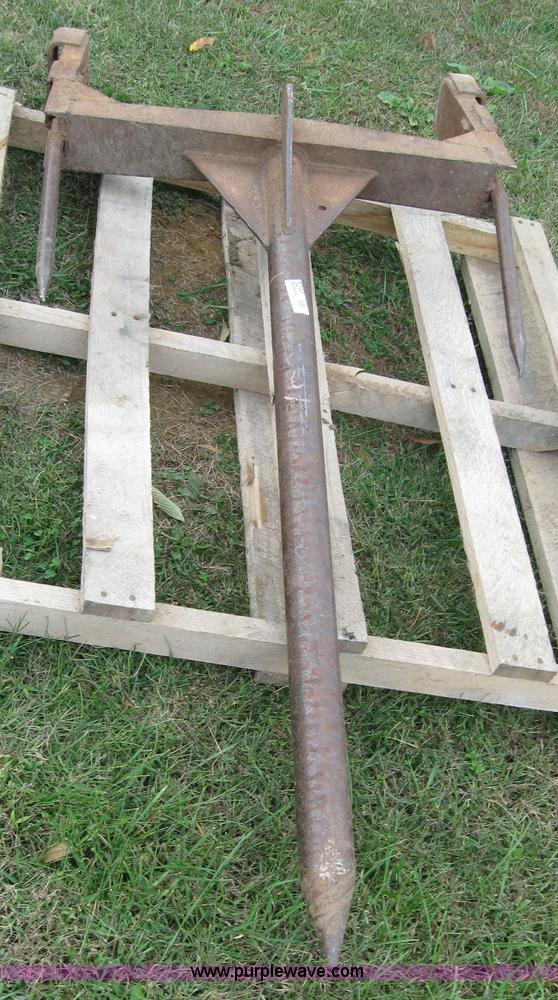 image for item 5290 60" round bale fork