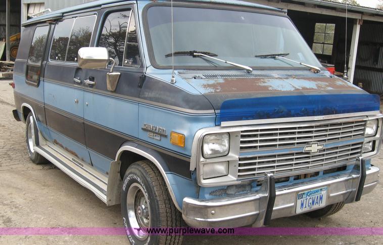 image for item 5291 1983 Chevrolet Jayco conversion van