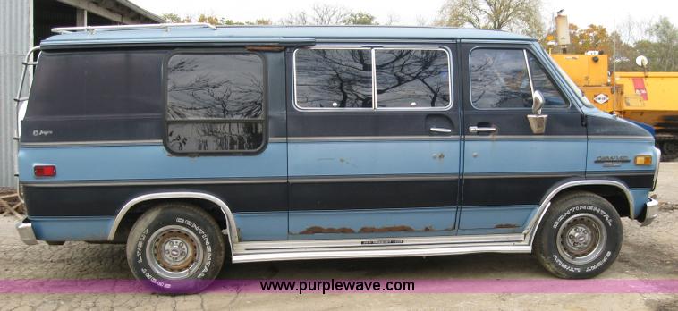 image for item 5291 1983 Chevrolet Jayco conversion van
