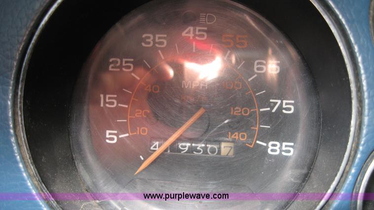 image for item 5291 1983 Chevrolet Jayco conversion van