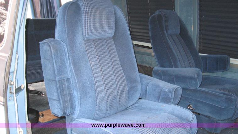 image for item 5291 1983 Chevrolet Jayco conversion van