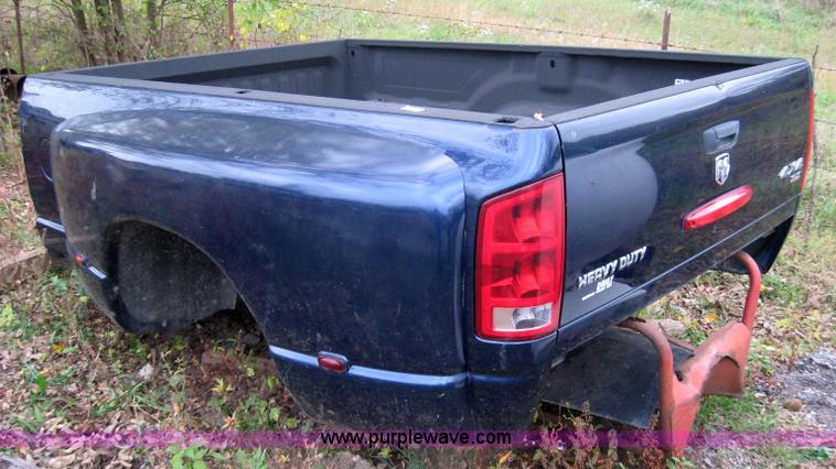 image for item 5296 Pickup bed with bumper