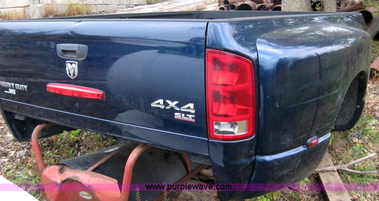 image for item 5296 Pickup bed with bumper