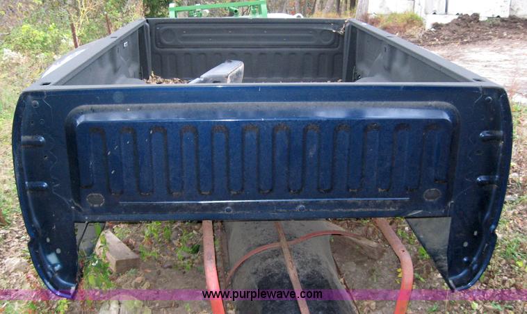 image for item 5296 Pickup bed with bumper