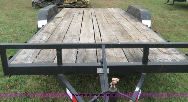 image for item 5592 1993 Manufacturing 18' tandem axle car trailer