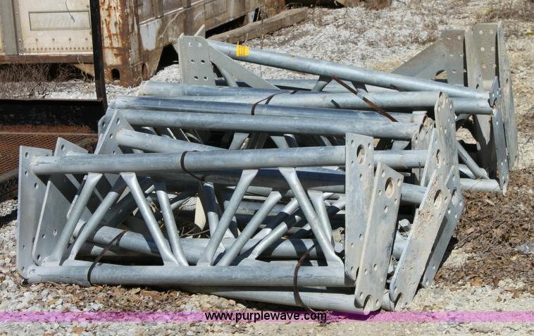 image for item 6133 40' x 60' tent structure