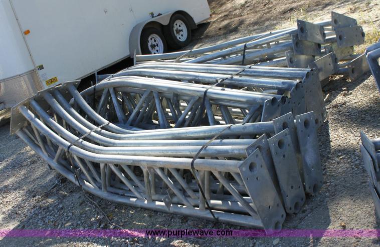 image for item 6135 Assorted tent structure pieces