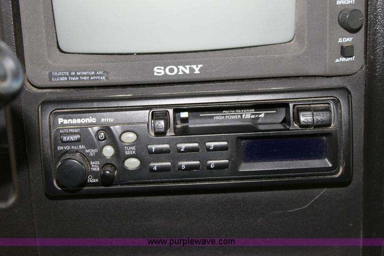 image for item 6228 1999 Winnebago Itasca Sunflyer motorhome