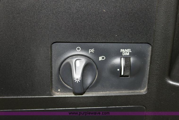 image for item 6228 1999 Winnebago Itasca Sunflyer motorhome