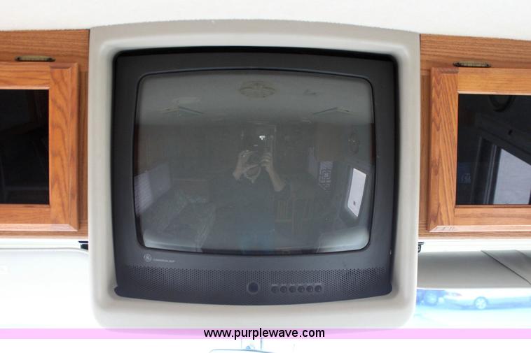 image for item 6228 1999 Winnebago Itasca Sunflyer motorhome