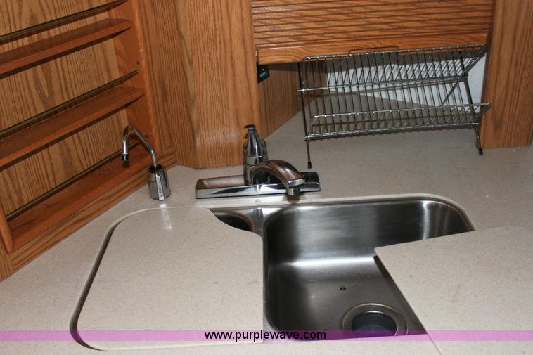 image for item 6228 1999 Winnebago Itasca Sunflyer motorhome