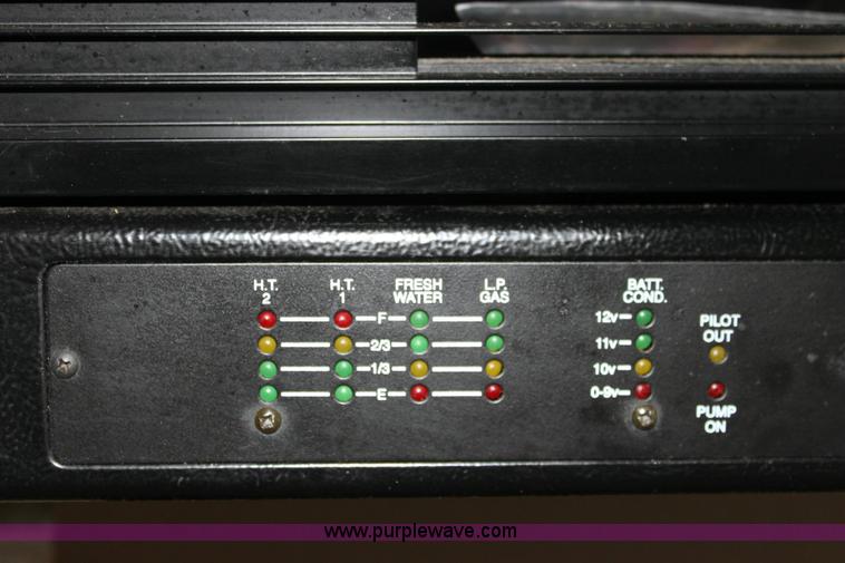 image for item 6228 1999 Winnebago Itasca Sunflyer motorhome