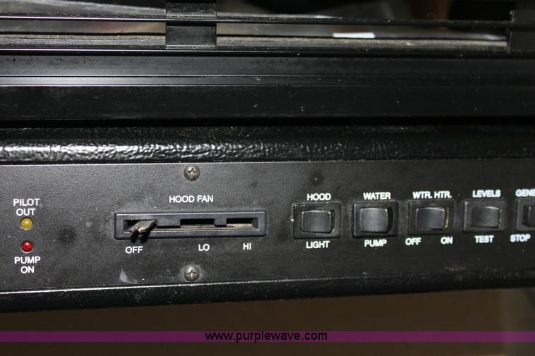 image for item 6228 1999 Winnebago Itasca Sunflyer motorhome