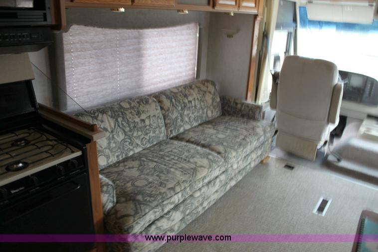 image for item 6228 1999 Winnebago Itasca Sunflyer motorhome