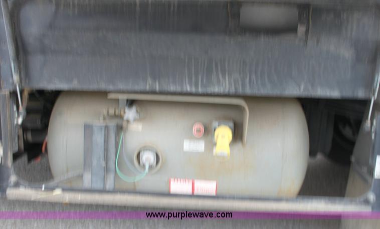 image for item 6228 1999 Winnebago Itasca Sunflyer motorhome